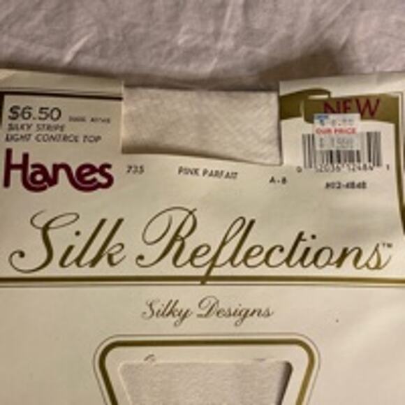 Vintage Hanes Silk Reflections Pantyhose Pink Parfait A-B NIP - Picture 2 of 4